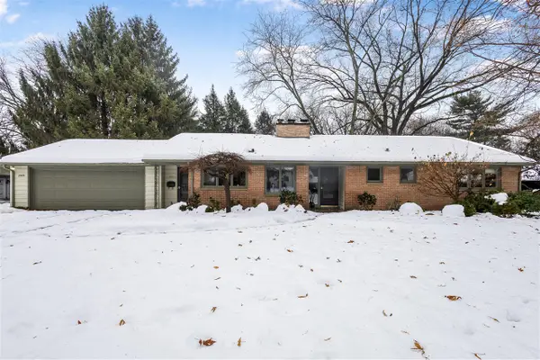 1907 Chevy Chase, Kalamazoo, MI 49008