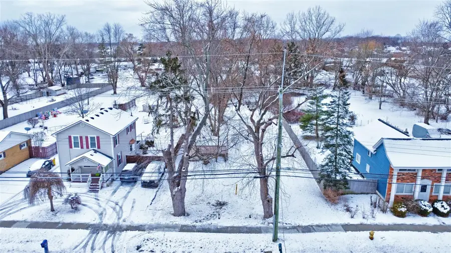 52451 Washington, New Baltimore, MI 48047 - #2