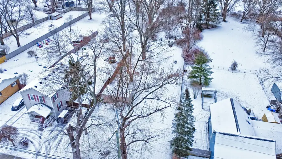 52451 Washington, New Baltimore, MI 48047 - #3