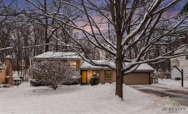 446 Adaway, Ada, MI 49301