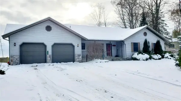 128 Wooden Key, Houghton Lake, MI 48629