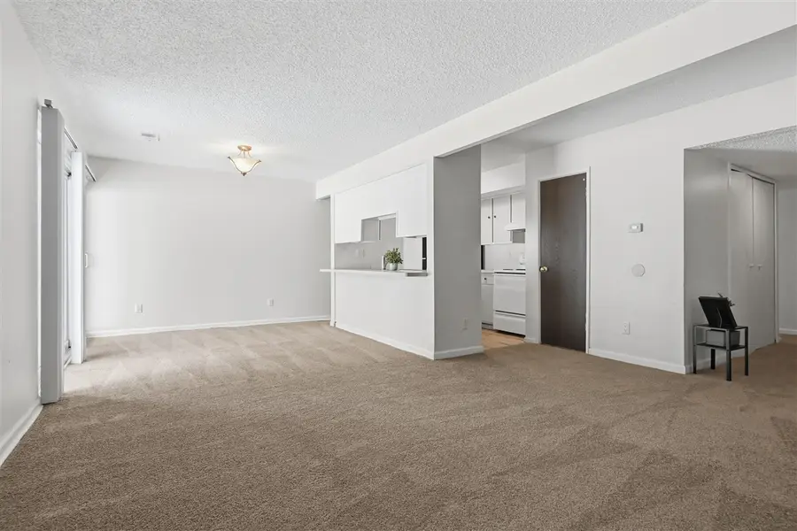 2411 Packard #53E, Ann Arbor, MI 48104 - Image #2