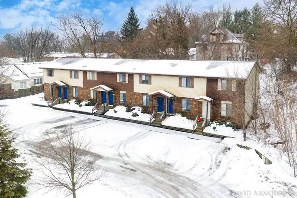 451 Lincoln, Holland, MI 49423