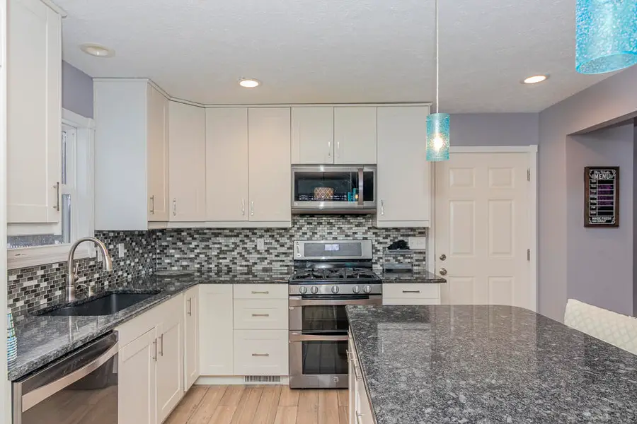 24271 Thousand Oaks, Mattawan, MI 49071 - #3