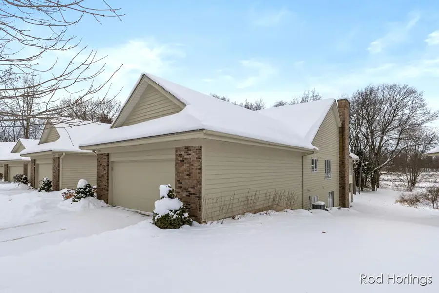 6977 Pinehurst, Rockford, MI 49341 - Image #2