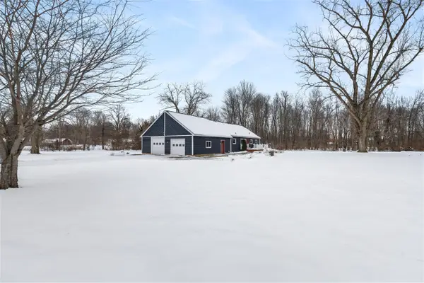 557 W James, Lawrence, MI 49064