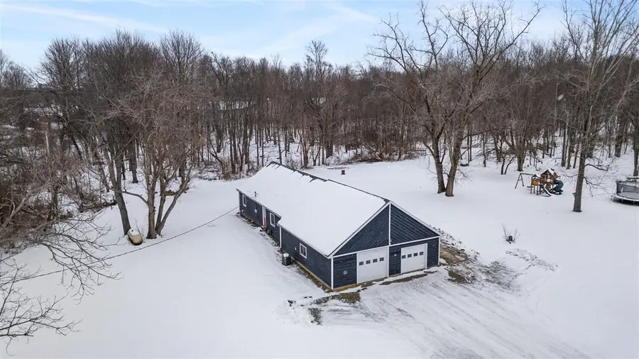 557 W James, Lawrence, MI 49064 - Image #3