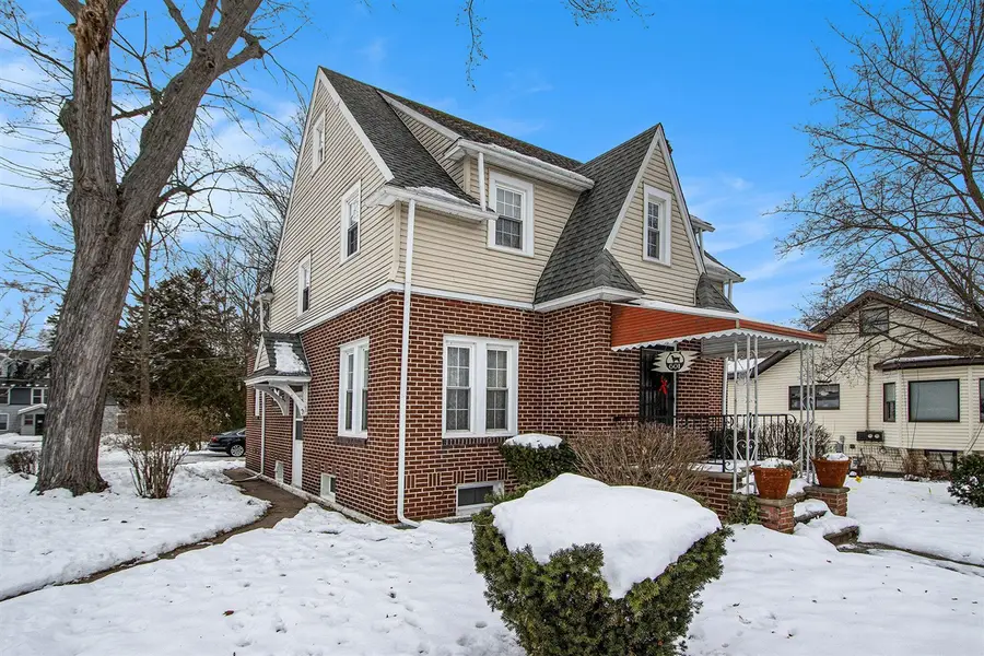 601 N Kalamazoo, Paw Paw, MI 49079 - Image #2