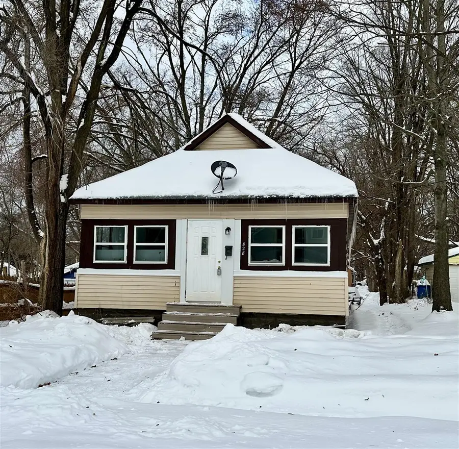 828 W Larch, Muskegon, MI 49441 - #2
