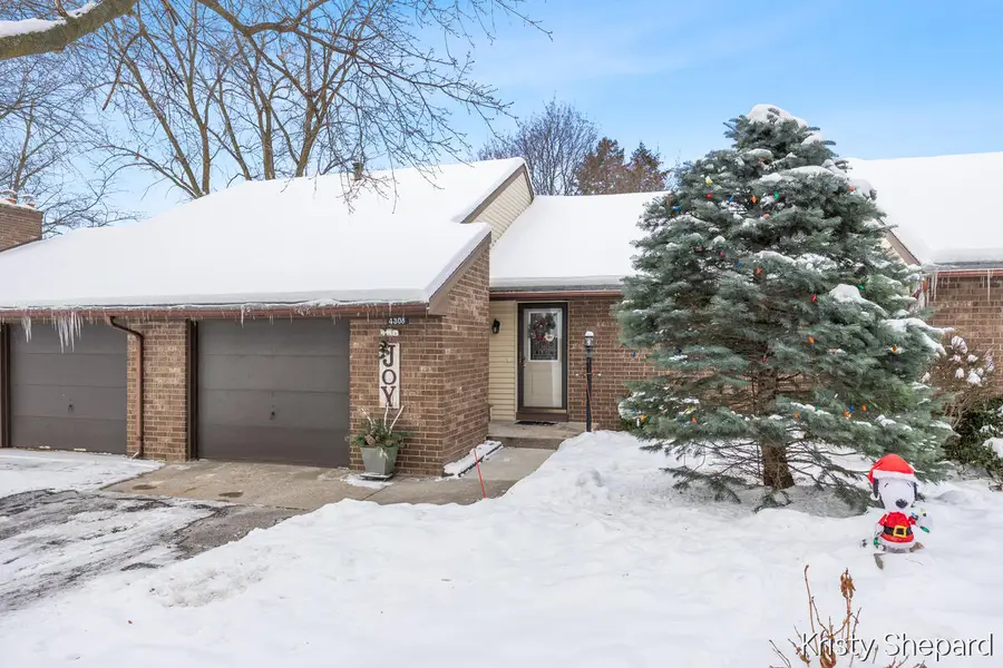 4308 Indian Spring #29, Grandville, MI 49418 - Image #2