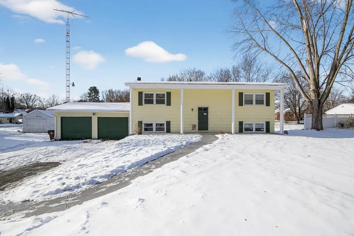 908 Springcrest, Jackson, MI 49203 - Image #1