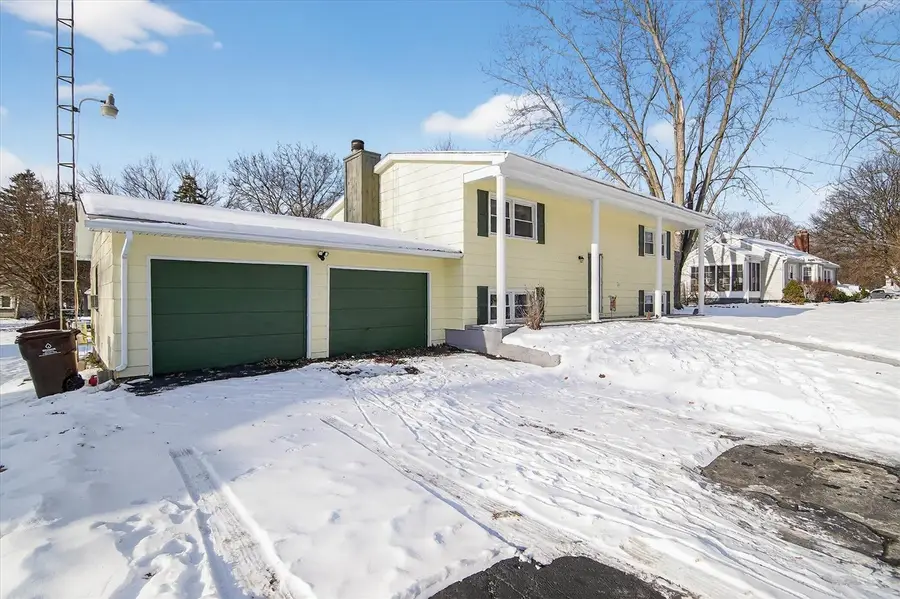 908 Springcrest, Jackson, MI 49203 - Image #2