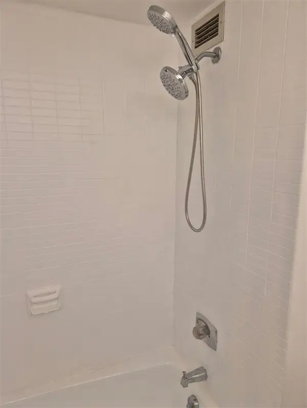 5000 S Civic Center #Ste 1302, Southfield, MI 48075