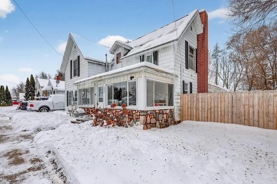 126 N Clark, Six Lakes, MI 48886 - #2