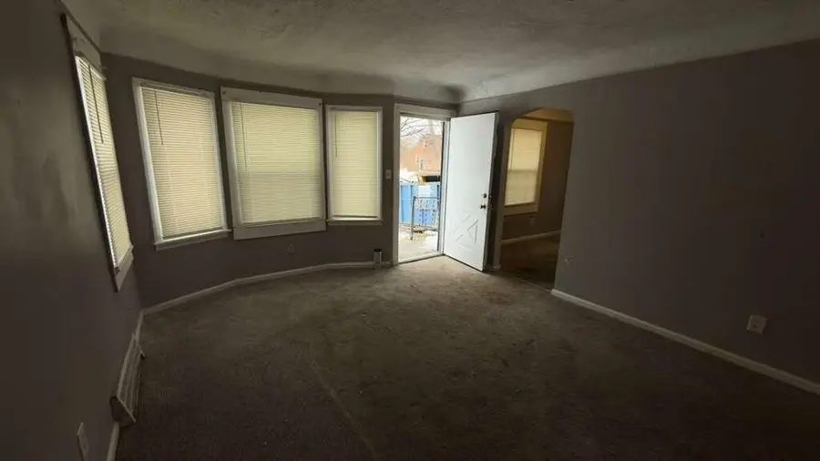 9605 Decatur, Detroit, MI 48227 - #2