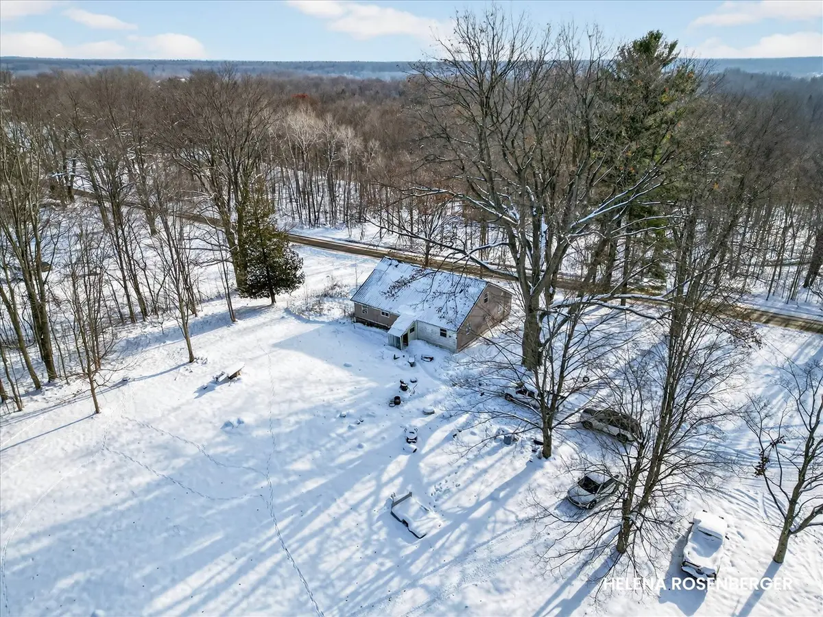 8033 W 116th, Grant, MI 49327 - #1