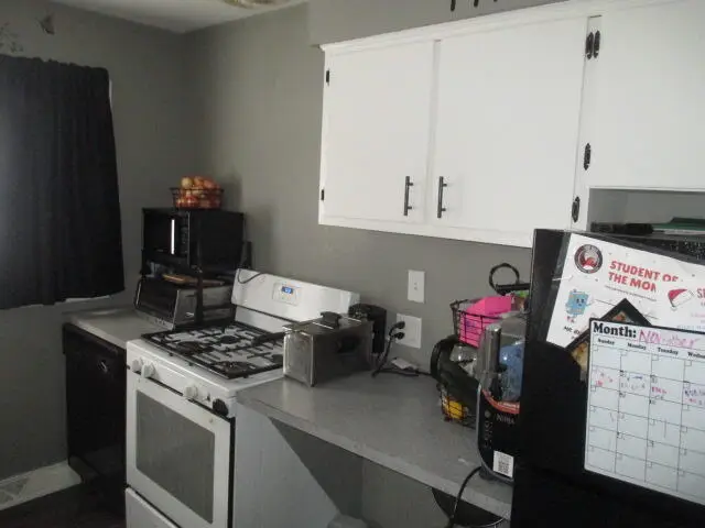 865 Carrier Creek, Grand Rapids, MI 49503 - Image #2