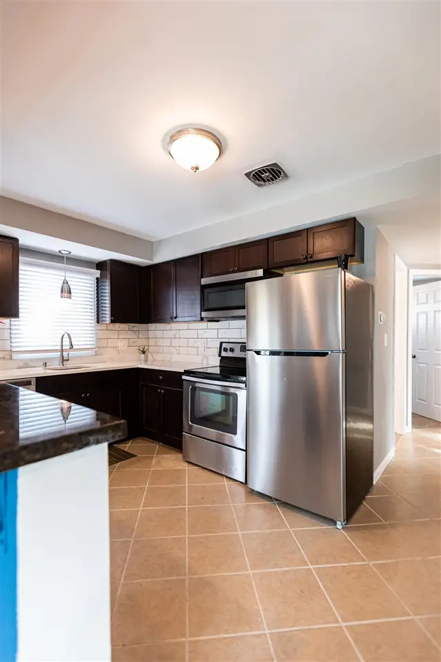 21400 Parklawn, Oak Park, MI 48237 - Image #2