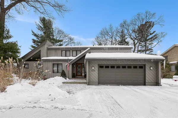 1559 Brookwood, Norton Shores, MI 49441