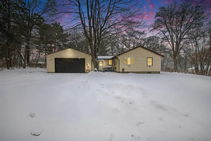 4062 Eastlake, Norton Shores, MI 49444 - #2