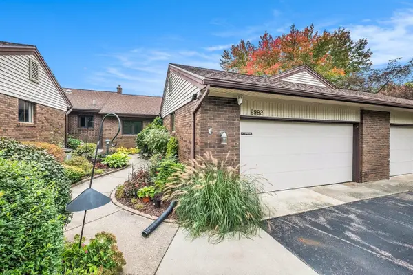 6982 Holly Hill #30, Byron Center, MI 49315