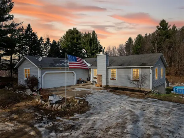 2101 124th, Hopkins, MI 49328