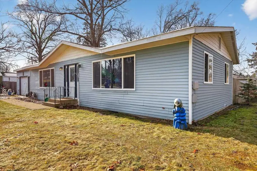 517 Colby, Dowagiac, MI 49047 - #3