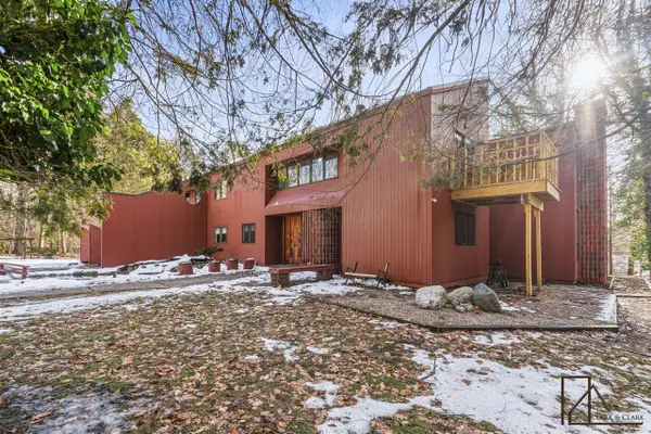 3920 Braeburn, Norton Shores, MI 49441