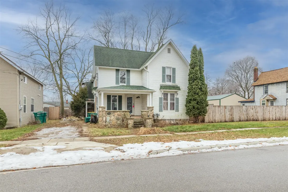 105 W John, Durand, MI 48429 - #1