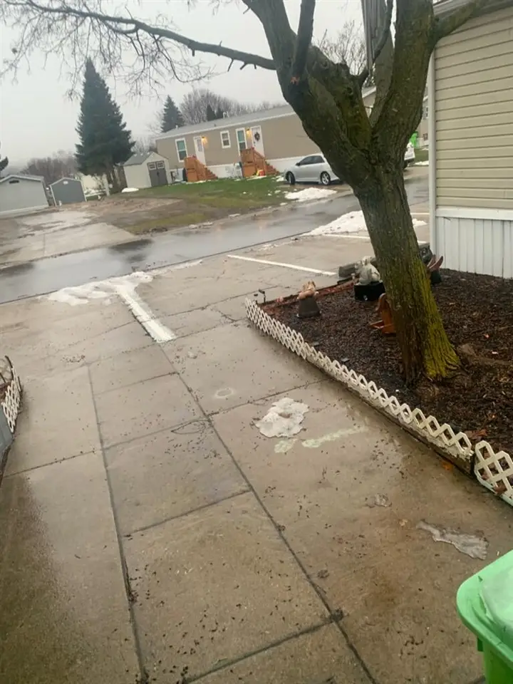 183 Pepperidge, Wixom, MI 48393 - Image #2