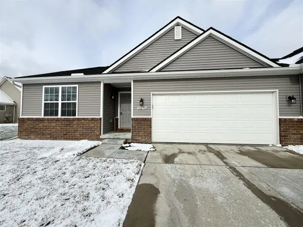 10290 Swan Lake, Ypsilanti, MI 48197