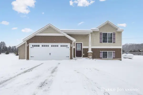 14057 Olin Lakes, Cedar Springs, MI 49319