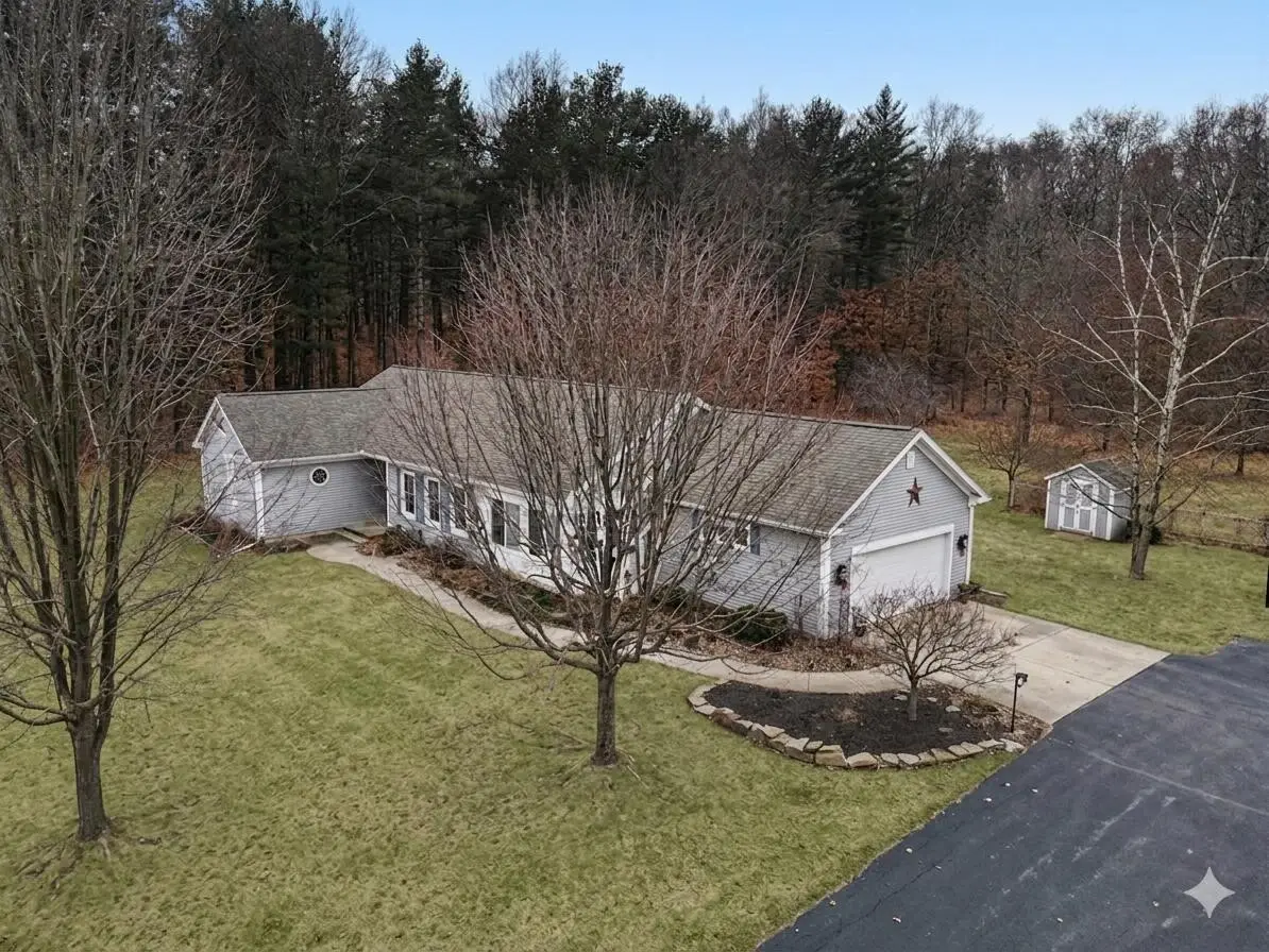 9131 N 42nd, Hickory Corners, MI 49060 - #1