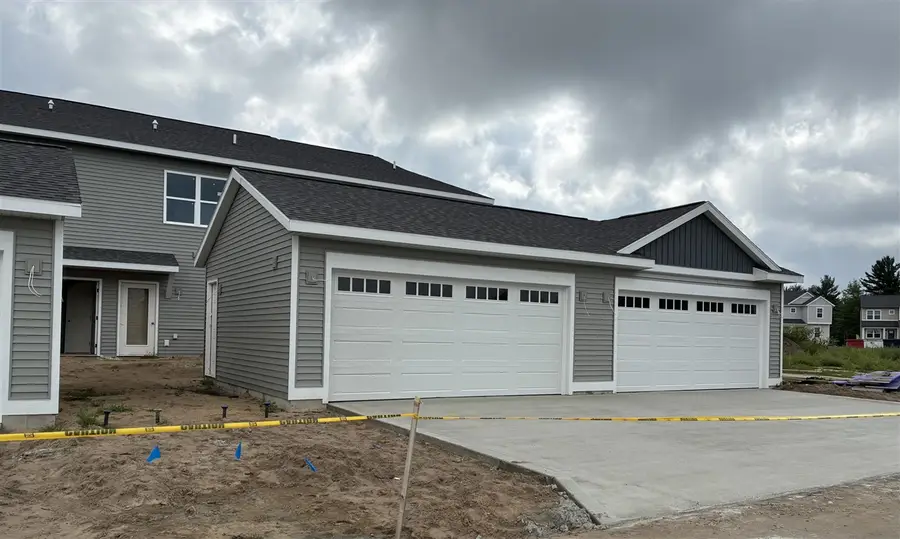 6112 Stahl #15, Spring Lake, MI 49456 - Image #2