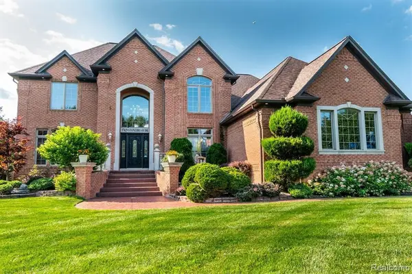 57629 Stonebriar, Washington, MI 48094