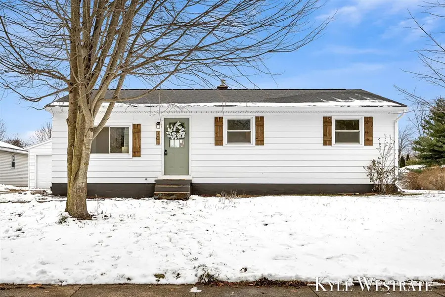 301 Donna, Lowell, MI 49331 - Image #2
