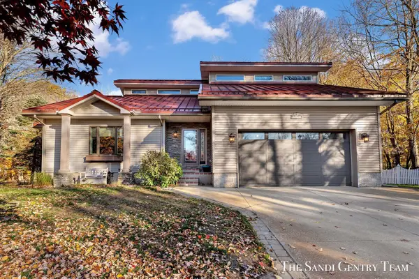 1020 Brookway, Norton Shores, MI 49441