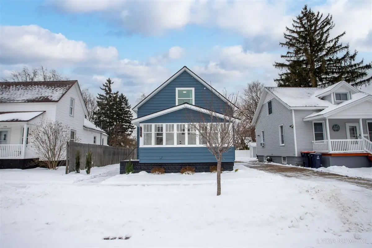 156 W 19th, Holland, MI 49423 - #1