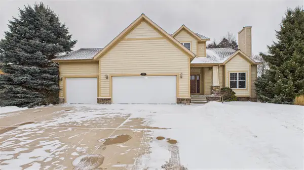 88 Meadows, Muskegon, MI 49441