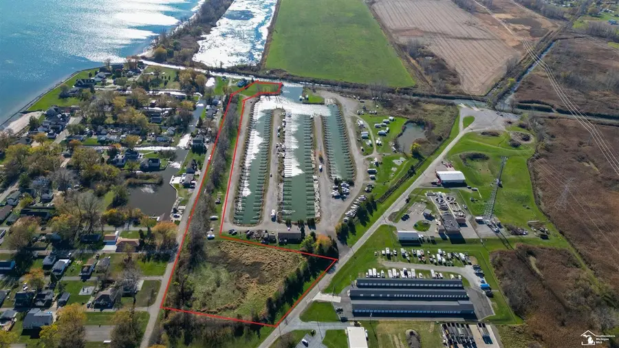 10420 S Harold Drive, Luna Pier, MI 48157 - Image #2