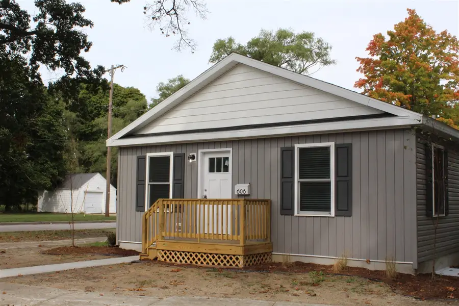 608 Jackson, Muskegon, MI 49442 - #2