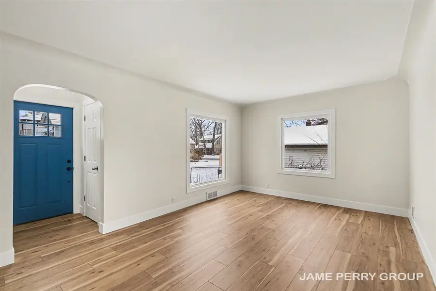 1335 Johnston, Grand Rapids, MI 49507 - #3