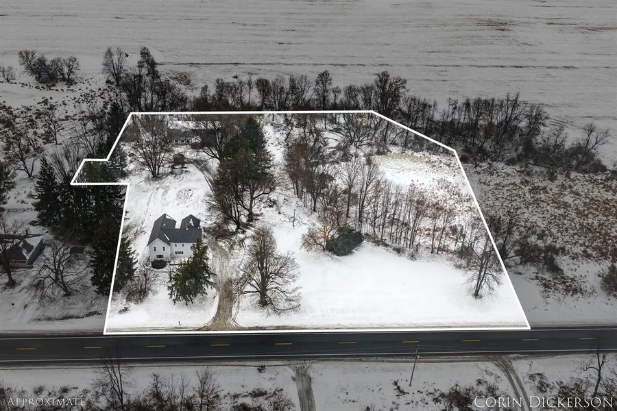 5306 W Carson City, Greenville, MI 48838 - Image #2