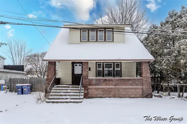 1513 Seward, Grand Rapids, MI 49504