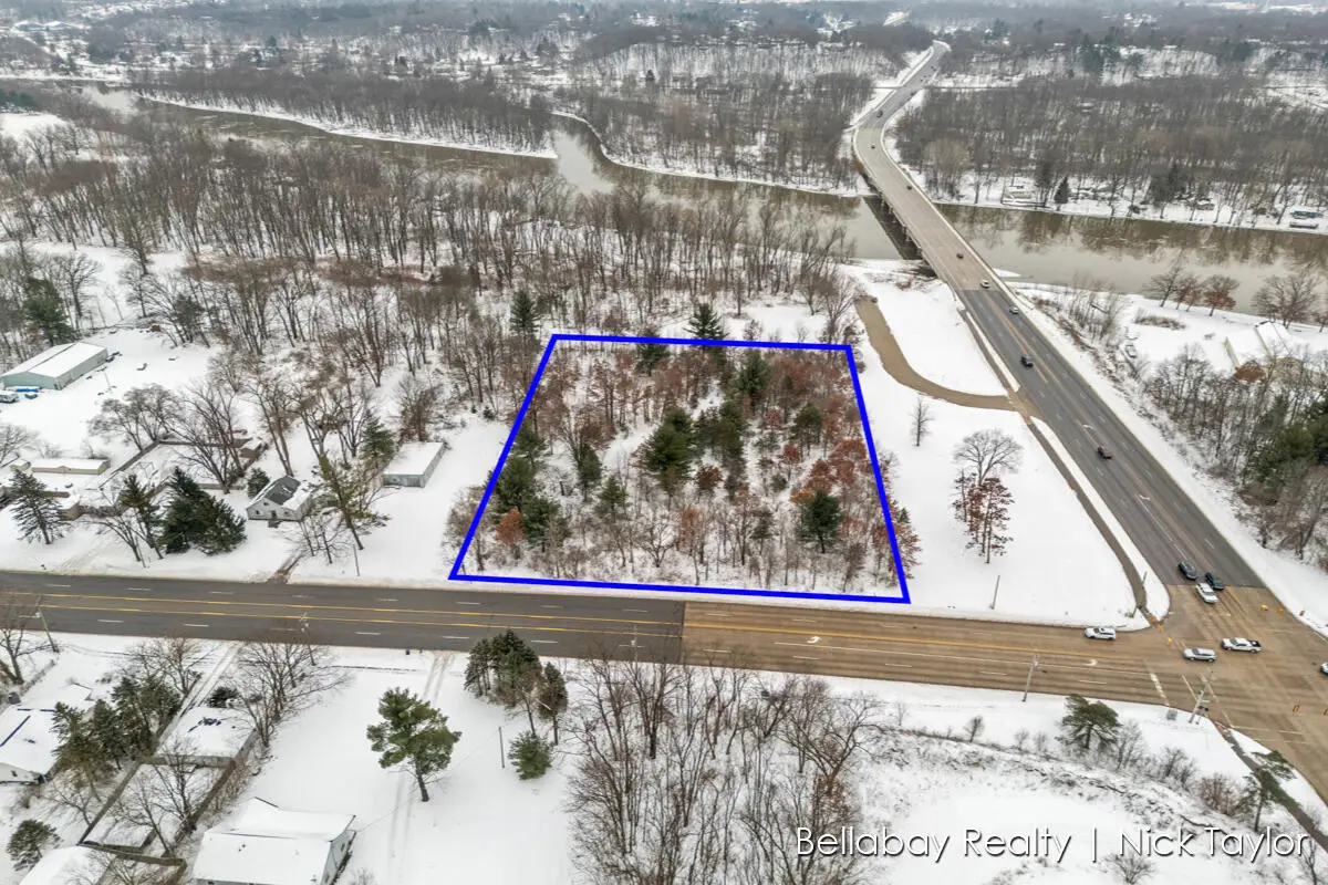 6130 W River, Belmont, MI 49306 - #1