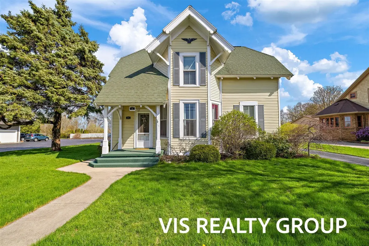 223 E Savidge, Spring Lake, MI 49456 - #1
