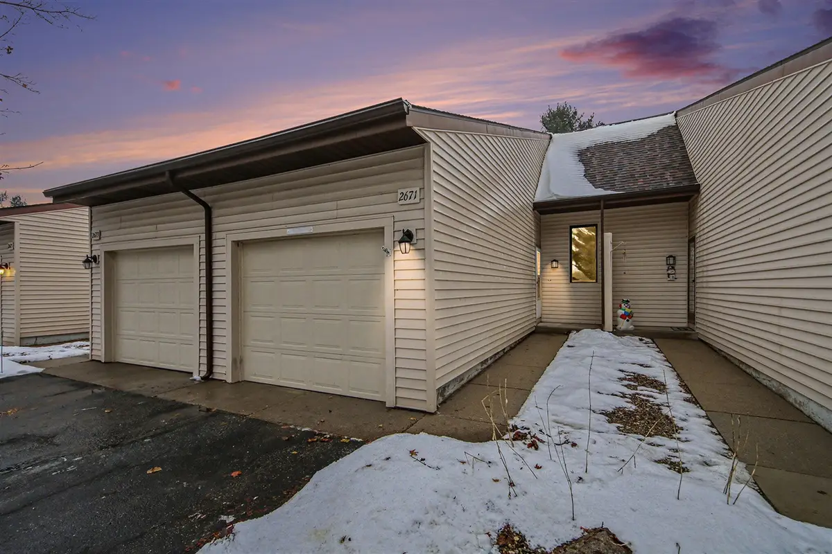 2671 Stonebluff, Wyoming, MI 49519 - #1