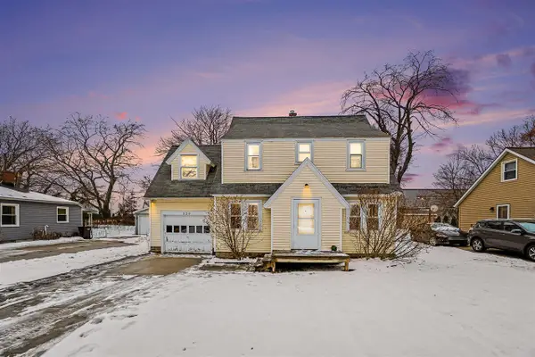 529 Pinecrest, Holland, MI 49424