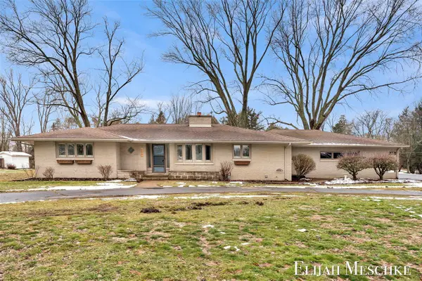 296 Henry, Coopersville, MI 49404