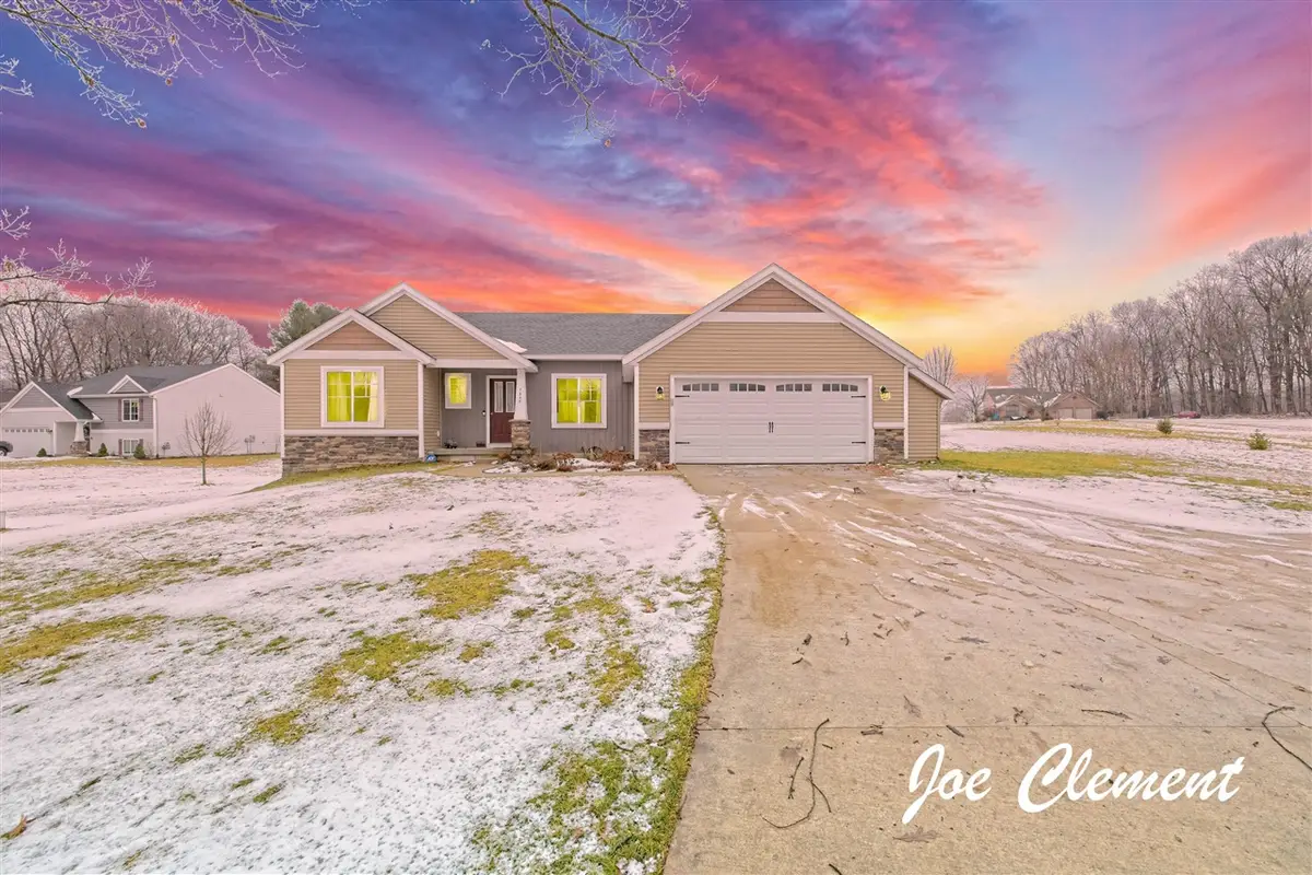 7348 17 Mile, Cedar Springs, MI 49319 - #1